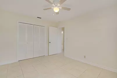 533 W Jasmine Drive #B, Lake Park, FL 33403 - Photo 11