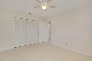 533 W Jasmine Dr, Lake Park, FL 33403 - Photo 11