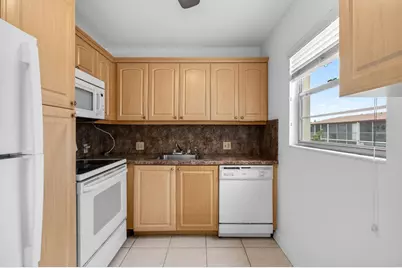 374 Brighton I #374, Boca Raton, FL 33434 - Photo 19
