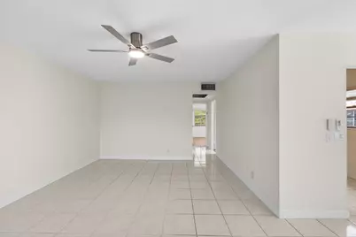 374 Brighton I #374, Boca Raton, FL 33434 - Photo 9