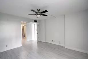 11 Royal Palm Way, Boca Raton, FL 33432 - Photo 9