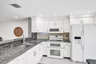 147 SW 3rd St, Pompano Beach, FL 33060 - Photo 5