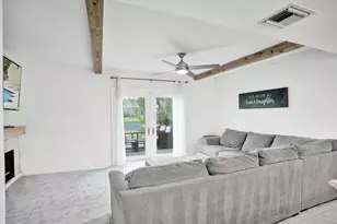 147 SW 3rd St, Pompano Beach, FL 33060 - Photo 11