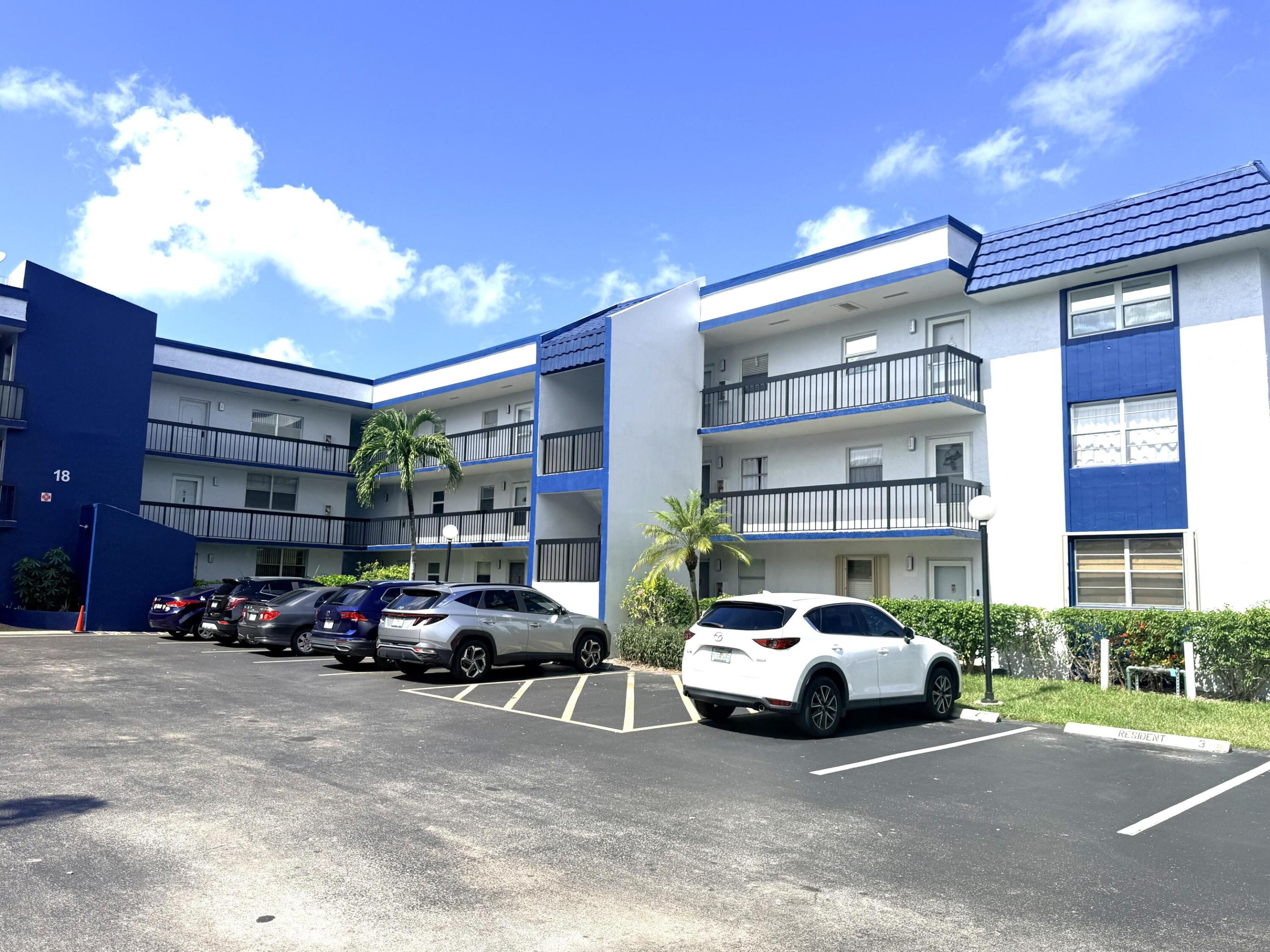 3050 Holiday Springs Blvd #111 - 3050 Holiday Springs Blvd #111, Margate, FL 33063 Luxury Property | Jose Angel Pina
