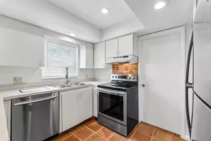 3150 Pinehurst Dr, Lake Worth, FL 33467 - Photo 13