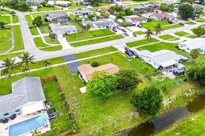 3150 Pinehurst Drive, Lake Worth, FL 33467 - Photo 31