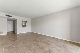 1638 Embassy Dr, West Palm Beach, FL 33401 - Photo 11
