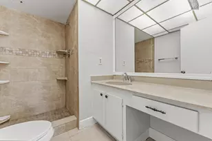 1638 Embassy Dr, West Palm Beach, FL 33401 - Photo 27