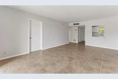 1638 Embassy Drive #208, West Palm Beach, FL 33401 - Photo 13