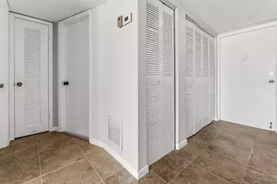 1638 Embassy Drive #208, West Palm Beach, FL 33401 - Photo 21