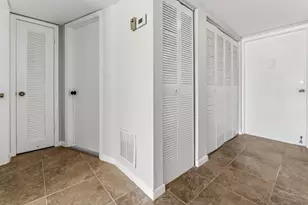 1638 Embassy Dr, West Palm Beach, FL 33401 - Photo 21