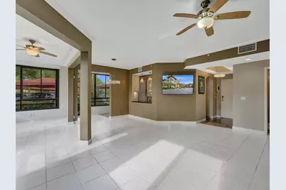 7546 La Paz Boulevard #108, Boca Raton, FL 33433 - Photo 9