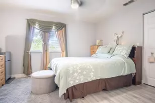 2218 SW Marshfield Ct, Port Saint Lucie, FL 34953 - Photo 9