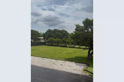610 NW 7th Avenue, Pompano Beach, FL 33060 - Photo 5