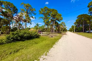 14703 N 71st Pl Pl N, The Acreage, FL 33470 - Photo 15