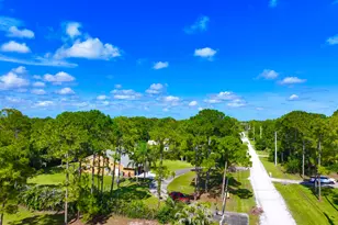 14703 N 71st Pl Pl N, The Acreage, FL 33470 - Photo 11
