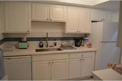 658 NE 6th Court E #E, Boynton Beach, FL 33435 - Photo 3