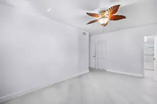 658 NE 6th Ct E, Boynton Beach, FL 33435 - Photo 21