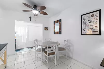 658 NE 6th Court E #E, Boynton Beach, FL 33435 - Photo 5