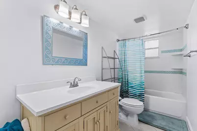 658 NE 6th Court E #E, Boynton Beach, FL 33435 - Photo 7