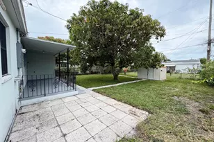 831 El Prado, West Palm Beach, FL 33405 - Photo 13