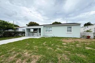 831 El Prado, West Palm Beach, FL 33405 - Photo 1