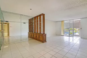 9201 Sunrise Lakes Blvd, Sunrise, FL 33322 - Photo 3