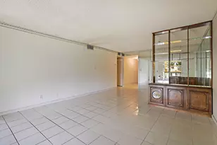 9201 Sunrise Lakes Blvd, Sunrise, FL 33322 - Photo 7