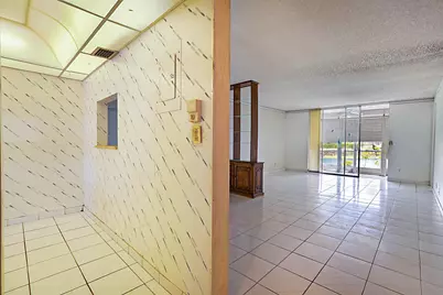 9201 Sunrise Lakes Boulevard #107, Sunrise, FL 33322 - Photo 9