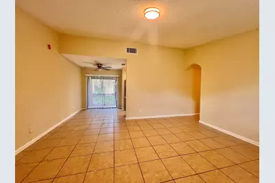 423 Glenwood Drive, West Palm Beach, FL 33415 - Photo 5