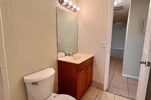 423 Glenwood Dr, West Palm Beach, FL 33415 - Photo 13