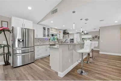 10182 Boca Woods Lane, Boca Raton, FL 33428 - Photo 17