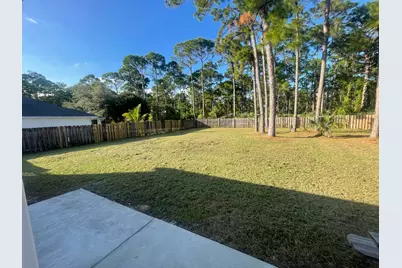 983 SE Emerald Rd Road SE, Palm Bay, FL 32909 - Photo 3