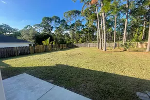 983 SE Emerald Rd Road SE, Palm Bay, FL 32909 - Photo 3