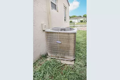 2333 Wabasso Drive, West Palm Beach, FL 33409 - Photo 15
