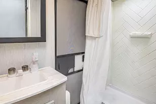2333 Wabasso Dr, West Palm Beach, FL 33409 - Photo 11