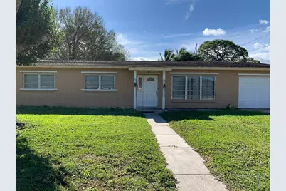 363 Hosbine Street, Fort Pierce, FL 34982 - Photo 1
