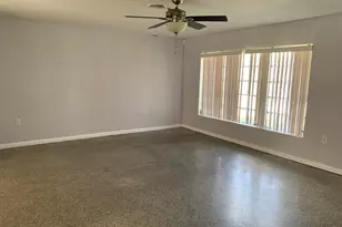 363 Hosbine St, Fort Pierce, FL 34982 - Photo 9