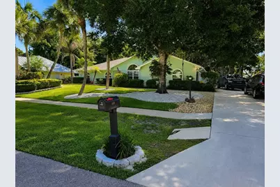 129 38th Court, Vero Beach, FL 32968 - Photo 1
