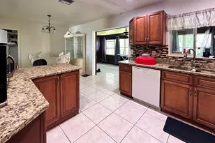 179 SE Soneto Ct, Port Saint Lucie, FL 34983 - Photo 13