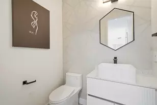 1210 NE 11th Ave, Fort Lauderdale, FL 33304 - Photo 9