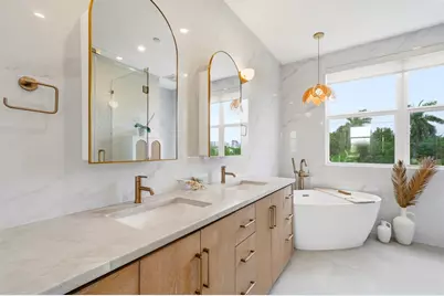 1210 NE 11th Avenue, Fort Lauderdale, FL 33304 - Photo 3