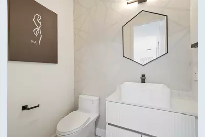 1210 NE 11th Avenue, Fort Lauderdale, FL 33304 - Photo 9