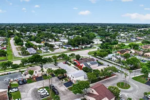 730 Cumberland Terrace, Davie, FL 33325 - Photo 45