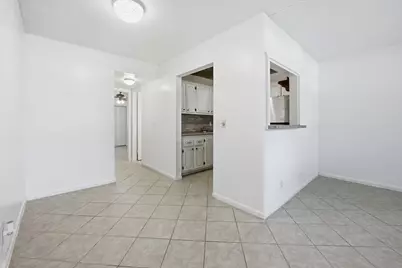 98 E Cambridge E, West Palm Beach, FL 33417 - Photo 11
