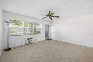 98 E Cambridge E, West Palm Beach, FL 33417 - Photo 7