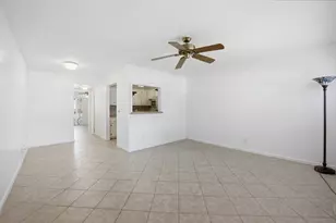98 E Cambridge E, West Palm Beach, FL 33417 - Photo 5