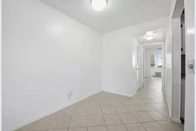 98 E Cambridge E, West Palm Beach, FL 33417 - Photo 9