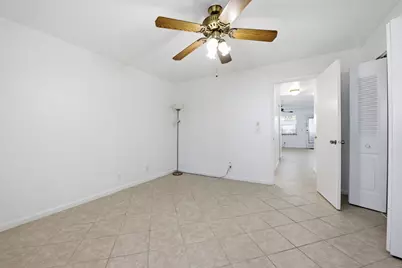 98 E Cambridge E, West Palm Beach, FL 33417 - Photo 21