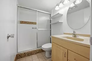 98 E Cambridge E, West Palm Beach, FL 33417 - Photo 17